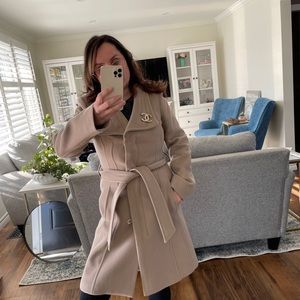 Aritiza Connor Coat size s new with tag